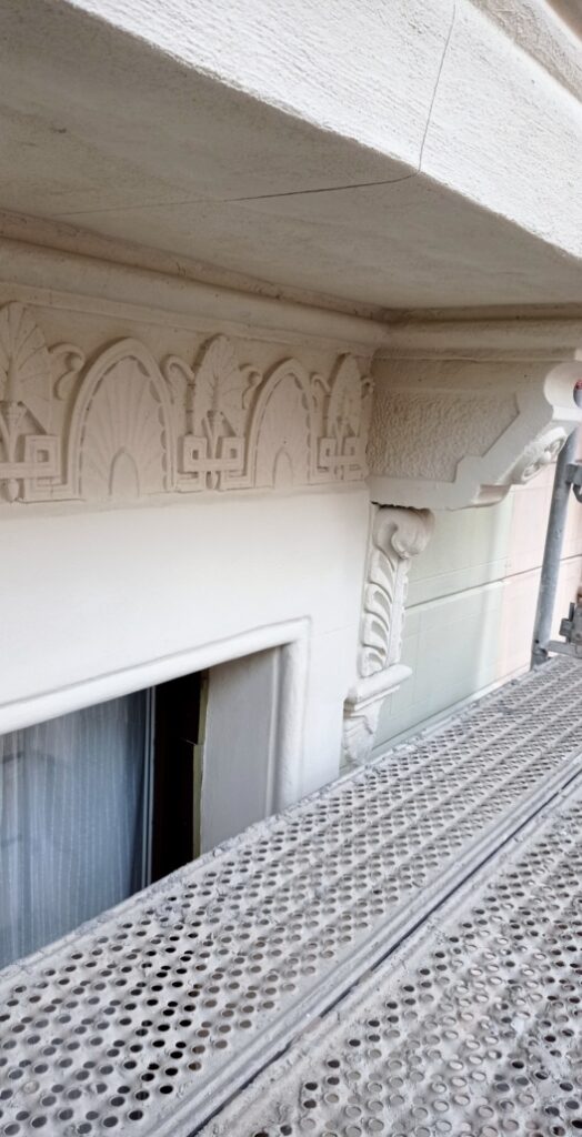 1611138223408-527x1030