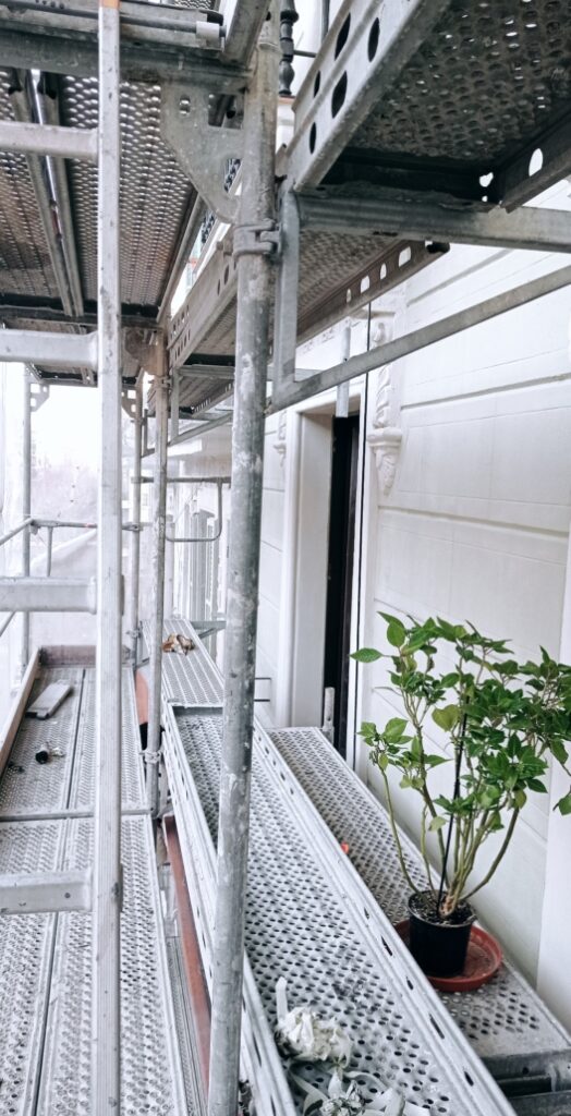 1611138223450-527x1030