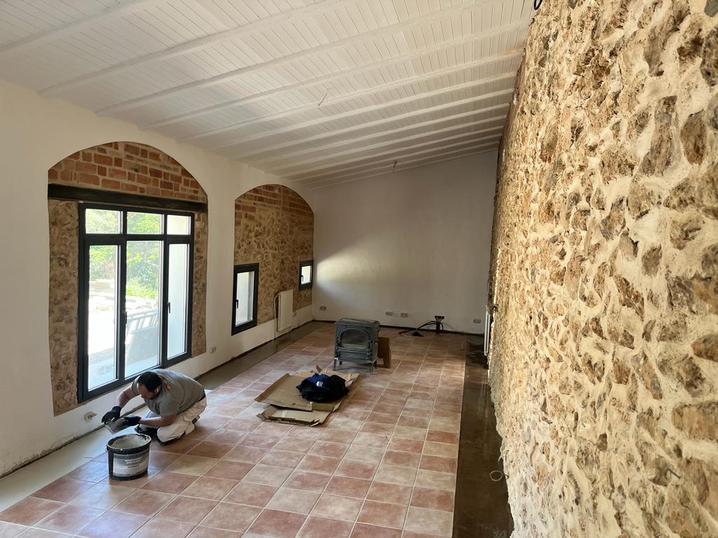 7506749c-9a12-409b-a911-102684718b42