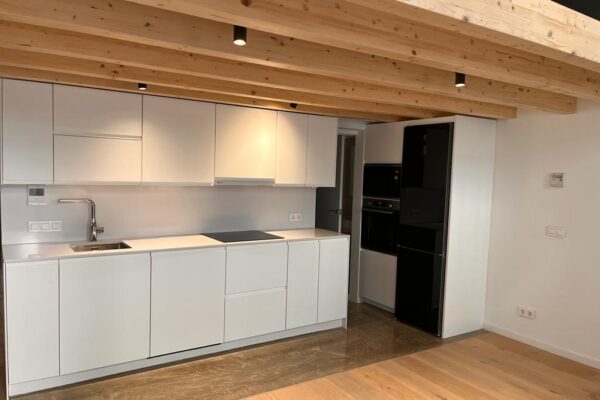 95ef8f6a-5858-436a-8960-83c08b81b994